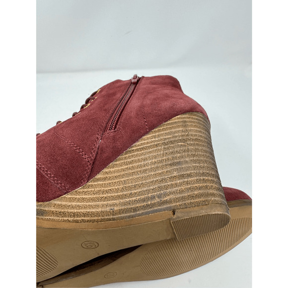 Diba Blake Suede Bootie Burgundy Ankle Boot Lace Up Wedges Size 7 NWOB - Picture 10 of 12